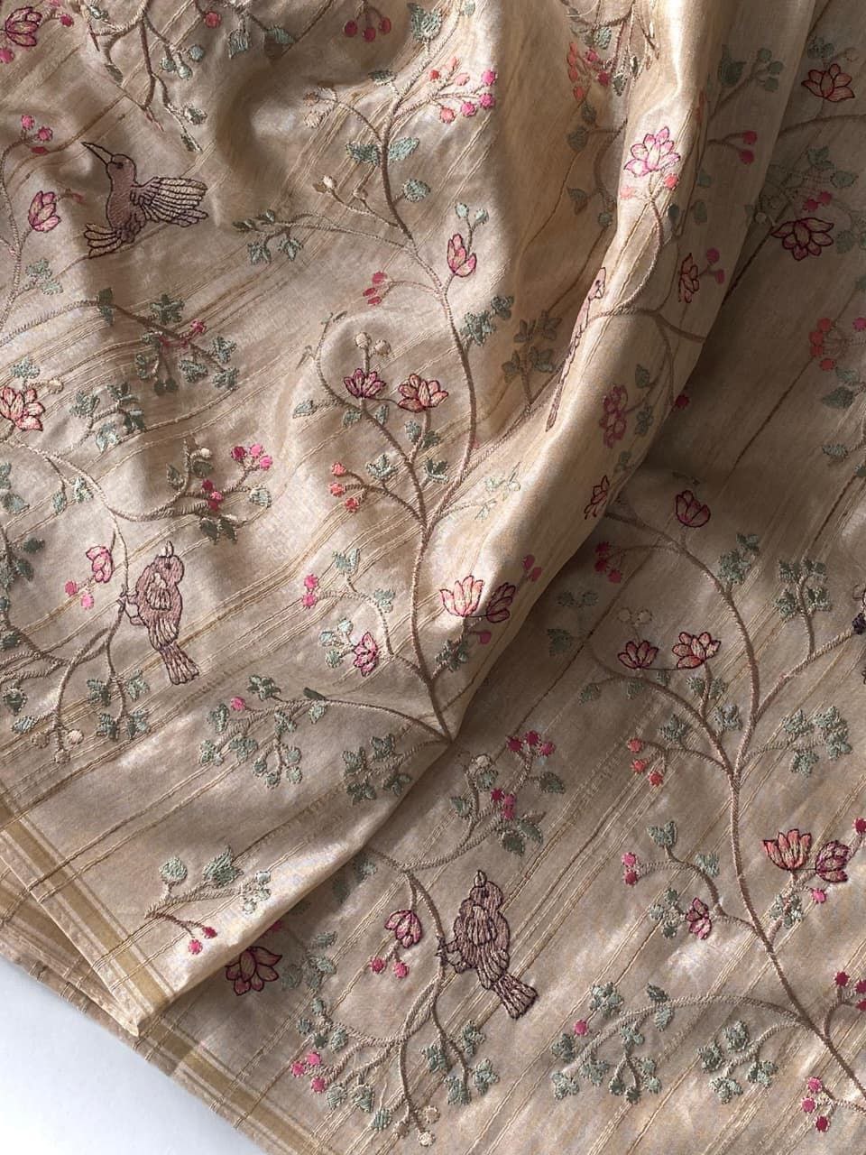 Beige Loom Tussar Saree Roohri