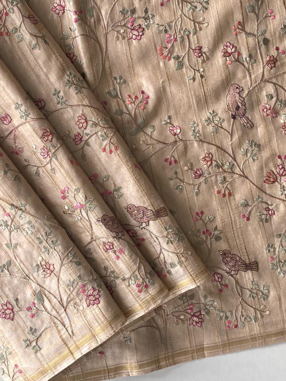 Beige Loom Tussar Saree Roohri