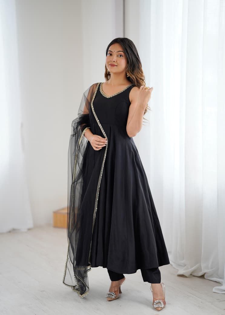 Black Mirror Anarkali Suit Set Roohri
