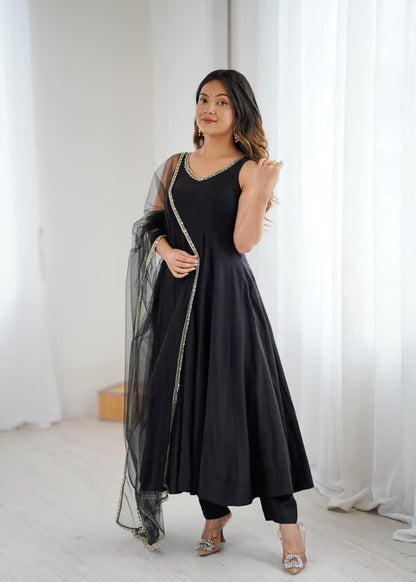 Black Mirror Anarkali Suit Set Roohri