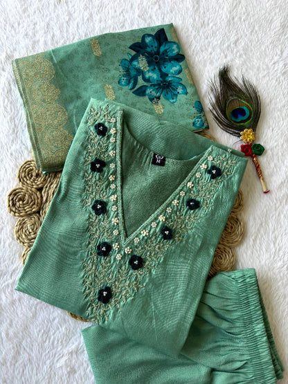 Green Suit Set Roohri