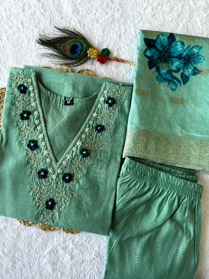 Green Suit Set Roohri