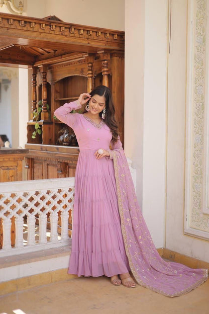 Lavender Anarkali Dupatta Set Roohri