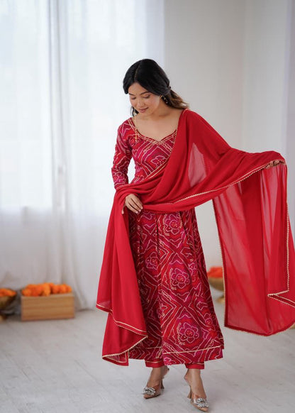 Bhanej Red Anarkali Suit Set Roohri
