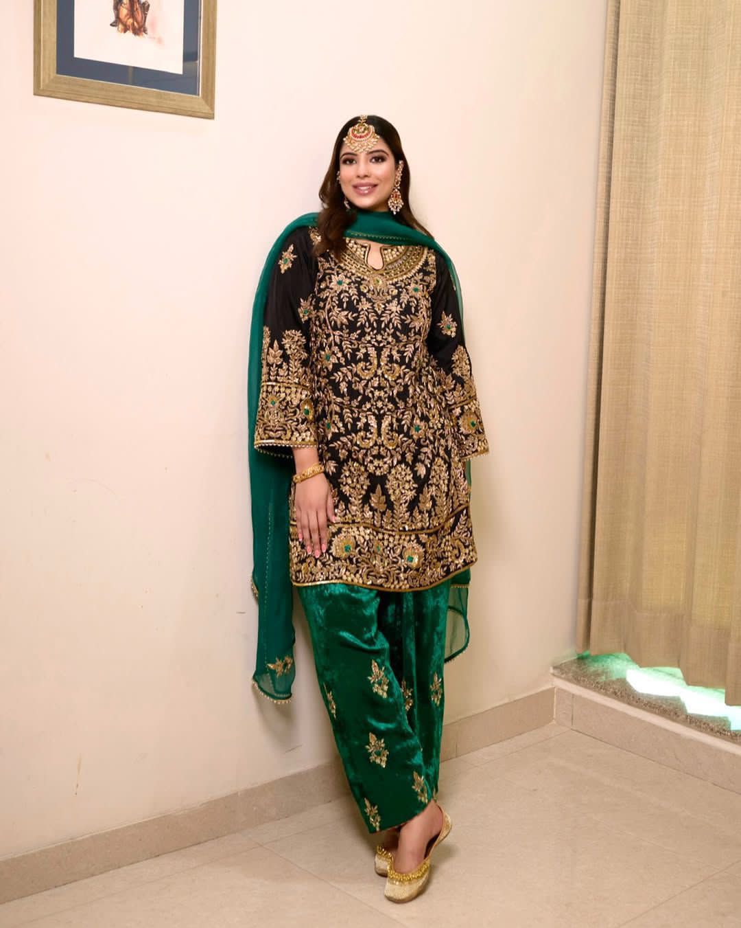 Black and Green Velvet Suit Set Roohri