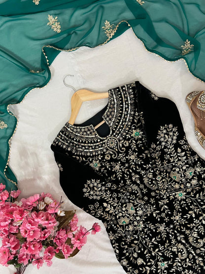 Black and Green Velvet Suit Set Roohri