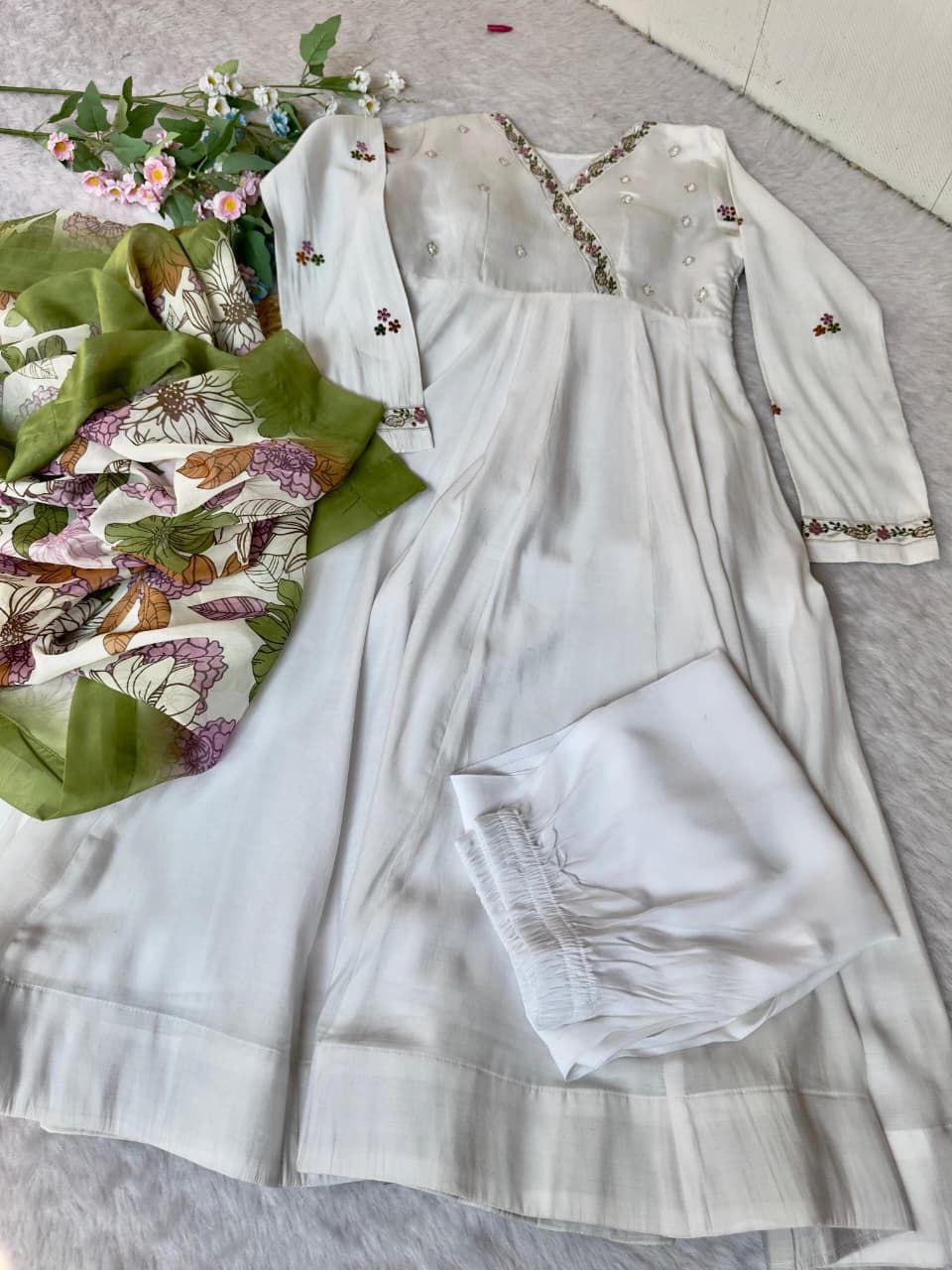 White Anarkali Suit Set Roohri